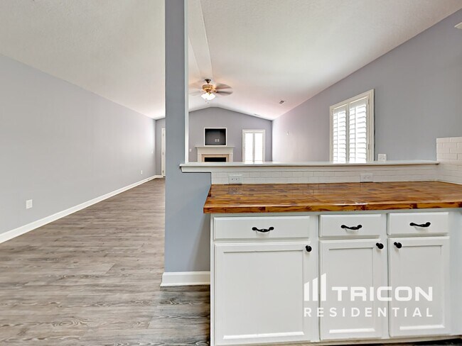 Foto del edificio - 3633 Crowders View Dr