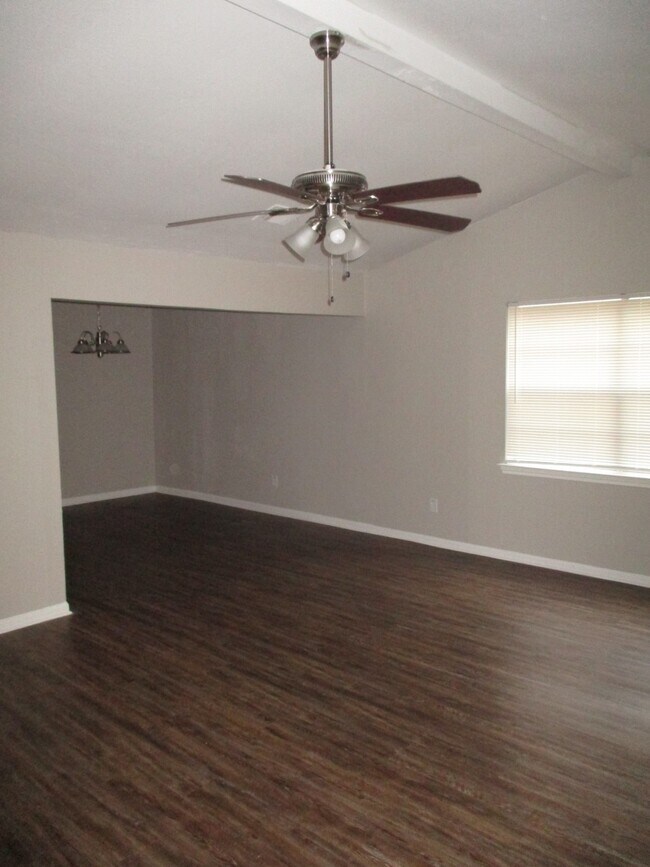 Foto del edificio - 3423 Abinger Ln