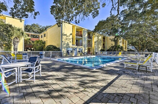 Community pool - 209 W Miracle Strip Pky