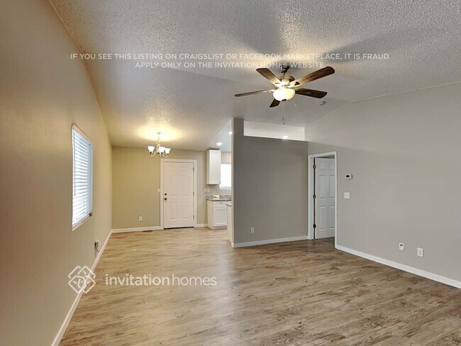 Foto del edificio - 4445 Witches Hollow Ln