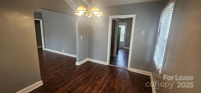 Building Photo - 400 Keswick Ave