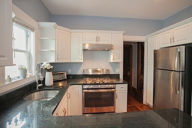 Foto del edificio - 50 Holyoke Rd