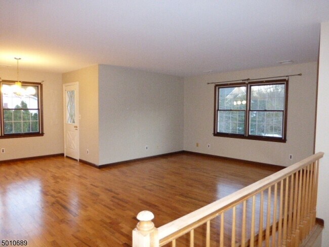 Building Photo - 2 Ogden Pl