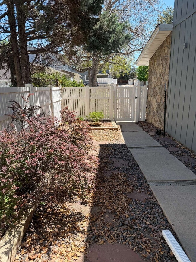 Photo - "Spacious 3-Bed, 3-Bath Townhouse in Heather Ridge South"