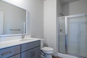 Building Photo - Avenir Apartments