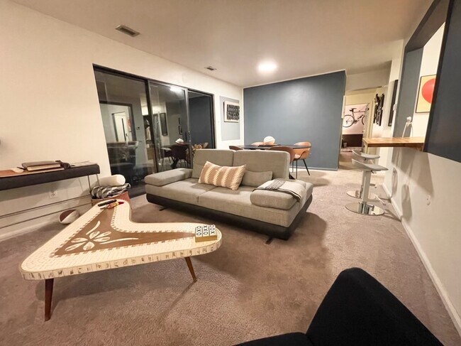 Sala de estar - 400 N Haddon Ave