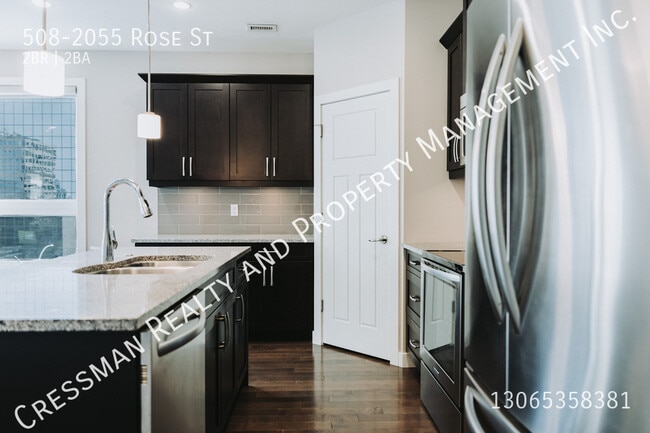 Building Photo - 2 Bedroom 2 Bath Downtown Upscale Apartment, with parking
