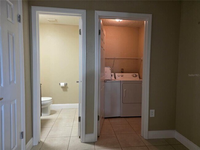 Building Photo - 1105 Clubside Dr