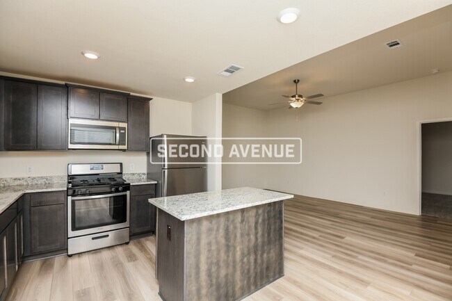 Foto del edificio - 1325 Woodwinds Dr