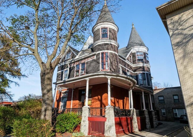Building Photo - 420 N Marion St