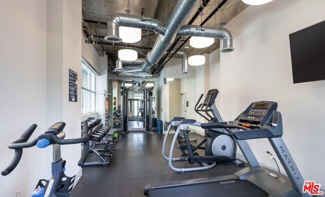 Foto del edificio - 1249 S Grand Ave