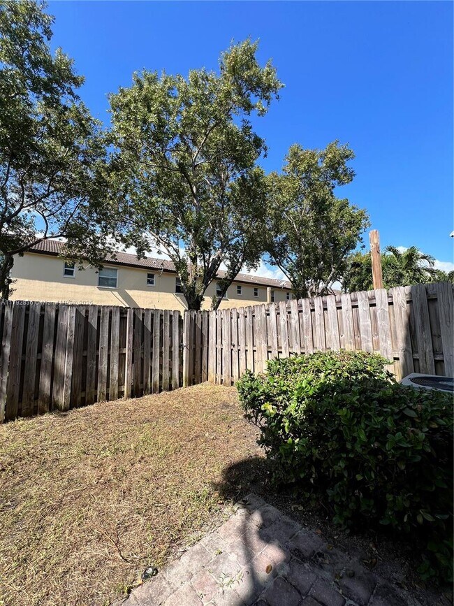 Foto del edificio - 9031 SW 227th St