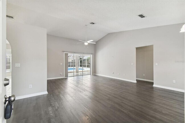 Building Photo - 3034 Ellington Way