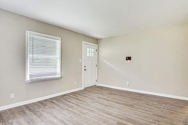 Building Photo - 285 Argus Cir