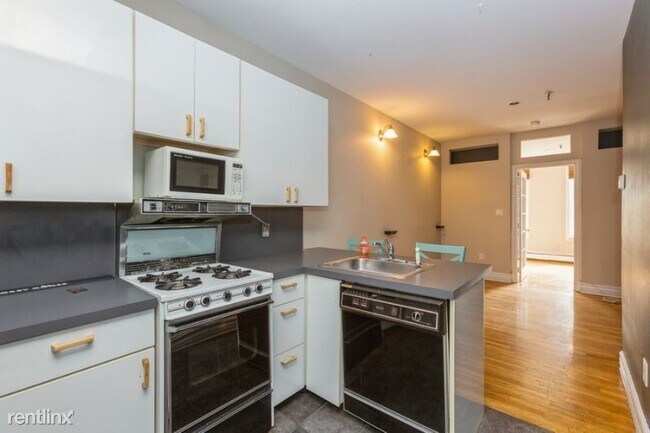 Foto del edificio - 320 Madison St