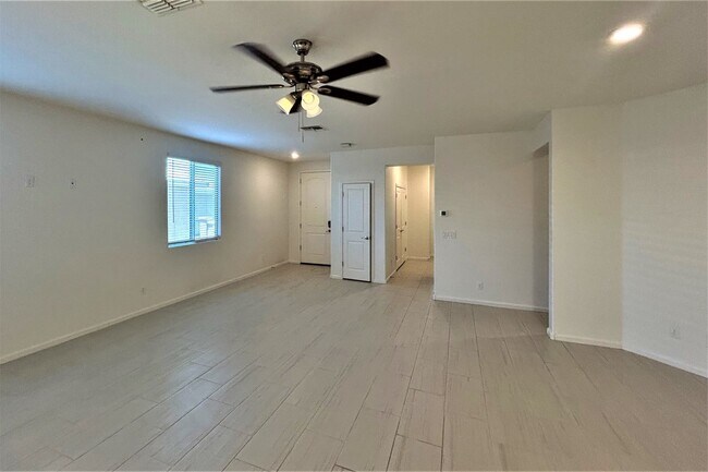 Building Photo - 3425 W Alta Vista Rd