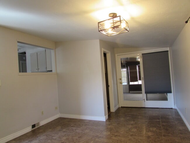 Building Photo - 2116 Bookcliff Ave