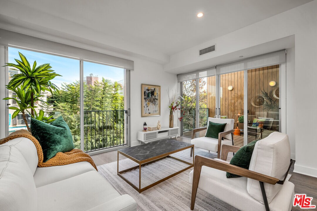 Foto principal - 855 Croft Ave