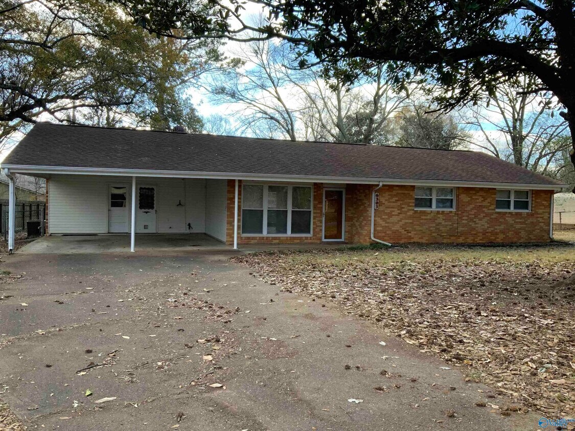 Foto principal - 6303 Marsh Ave NW