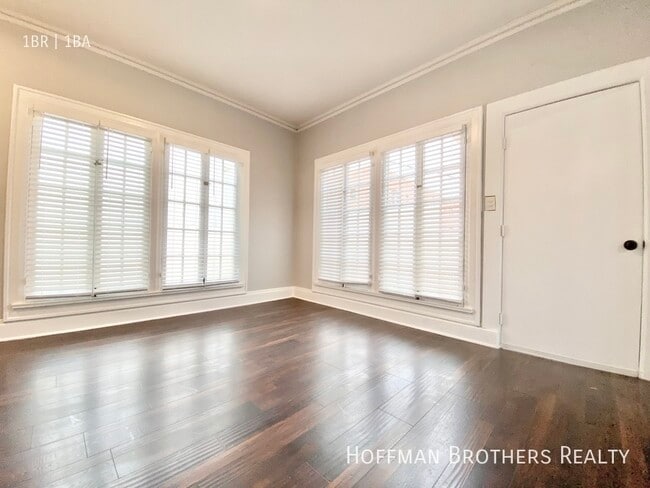 Building Photo - 1836 N Wilton Pl