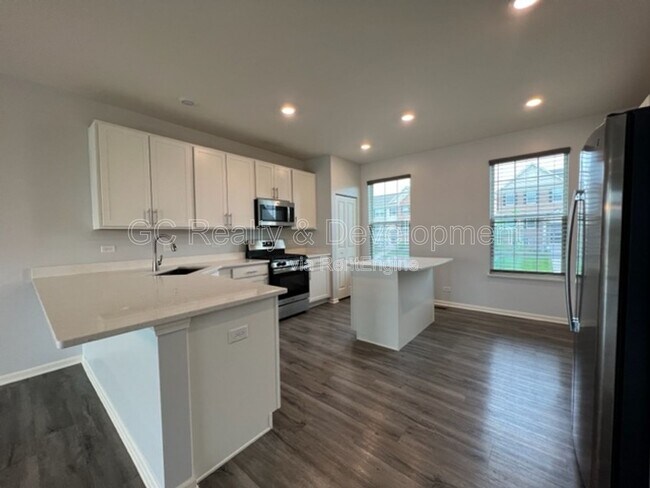 Building Photo - 594 Cimmaron Cir