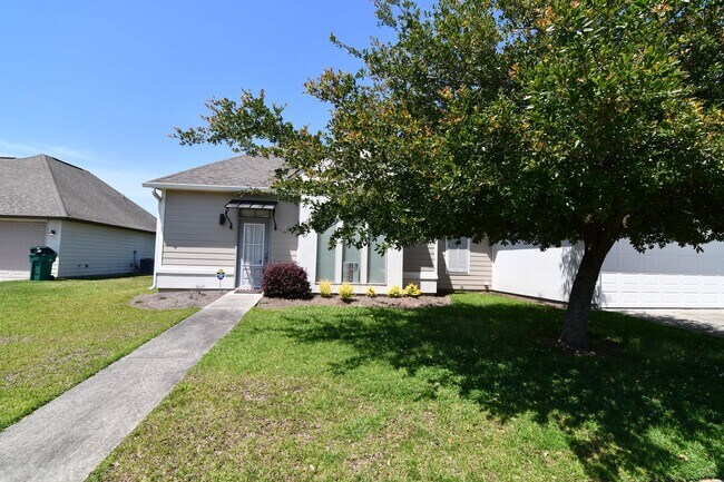 Building Photo - Zachary School District! Premium 3 bedroom...