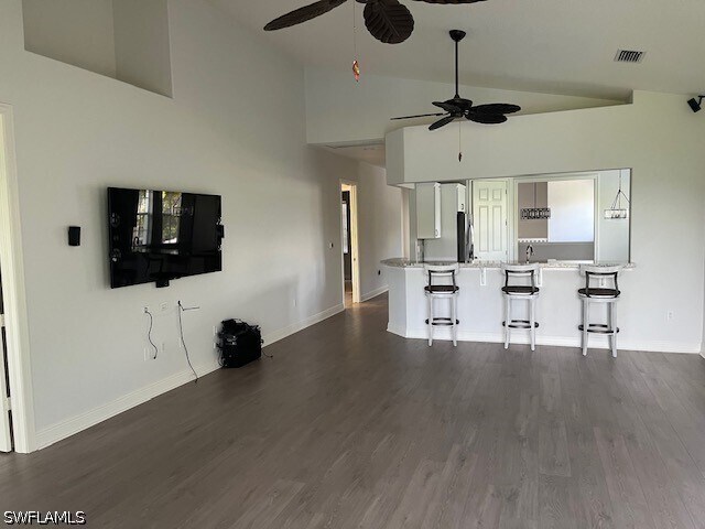 Foto del edificio - 7842 Hawthorne Dr