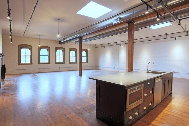 Foto del edificio - 144 Lincoln St