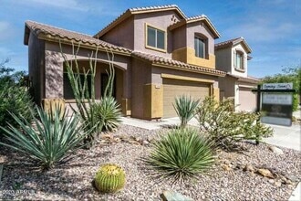Building Photo - 1748 W Twain Dr