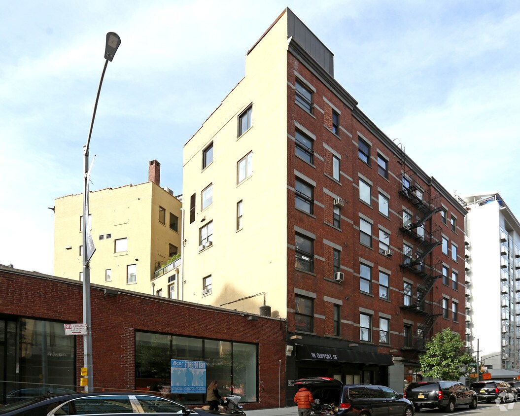 Foto del edificio - 330-344 W 13th St