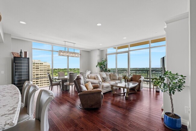 Foto del edificio - 4242 Broadway