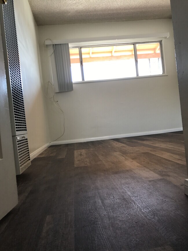 Building Photo - 628 S Pacific Coast Hwy