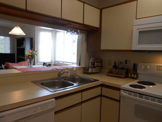 Kitchen to dining - 702 Martin Luther King Jr Blvd