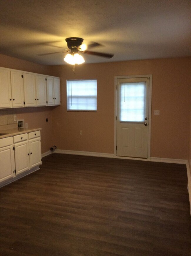 Building Photo - 150 Limp Rd