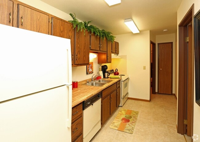 Interior Photo - Deckner Manor