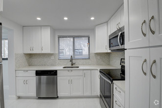 Building Photo - 15090 Ashland Pl