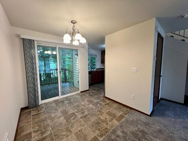 Building Photo - PENDING APPLICATION; 2-Story Townhome - W/...