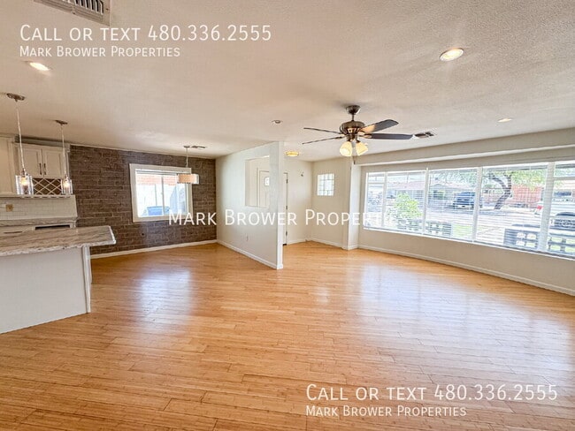 Building Photo - 1230 E Almeria Rd
