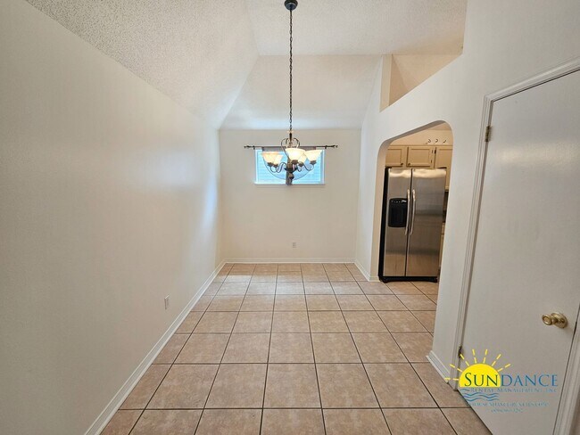 Building Photo - Beautiful 3 Bedroom Home in Willow Bend!