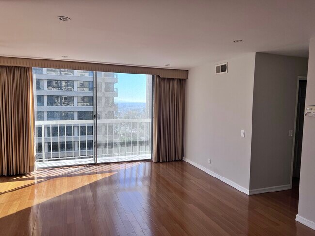 Foto del edificio - 10751 Wilshire Blvd