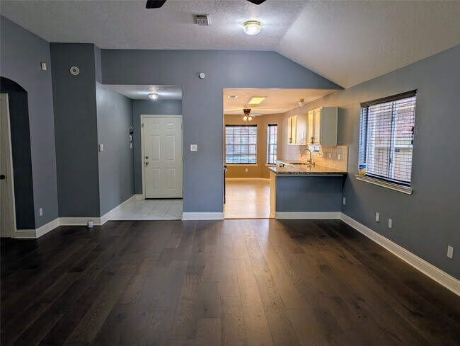 Foto del edificio - 14619 Golden Cypress Ln