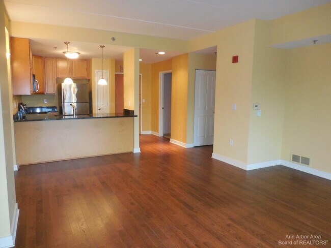 Foto del edificio - 111 N Ashley St