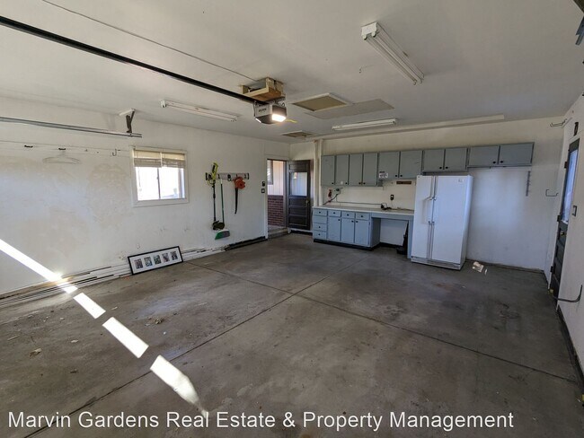 Building Photo - 3 br, 2 bath House - 1460 Northwestern Rd
