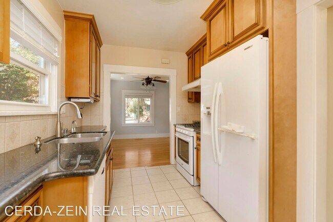 Building Photo - 2 br, 2 bath House - 760 Lincoln Ave.