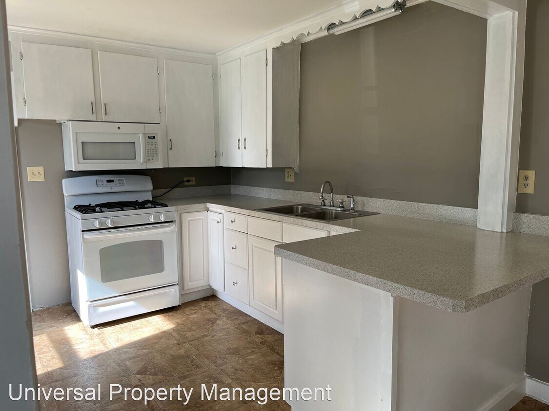 30 Bay St, Wolfeboro, NH 03894 House Rental in Wolfeboro, NH