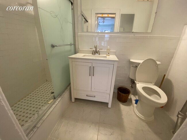 Foto del edificio - 42 W 96th St