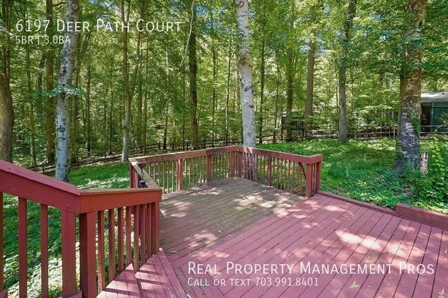 Foto del edificio - 6197 Deer Path Ct