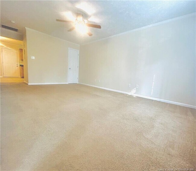 Foto del edificio - 3332 Kenmont Ln