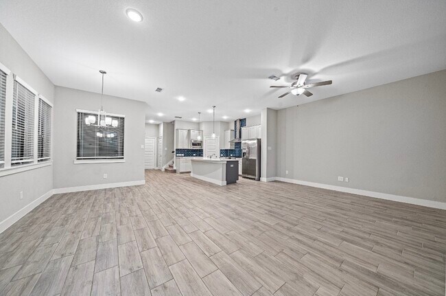 Foto del edificio - 18619 Admiration Dr