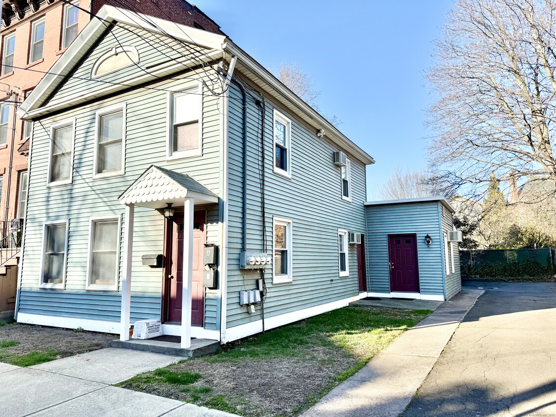 Primary Photo - 139 Bradley St